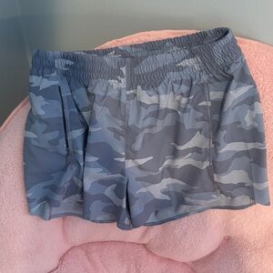 Athleta Blue Camouflage Women's Athletic Shorts